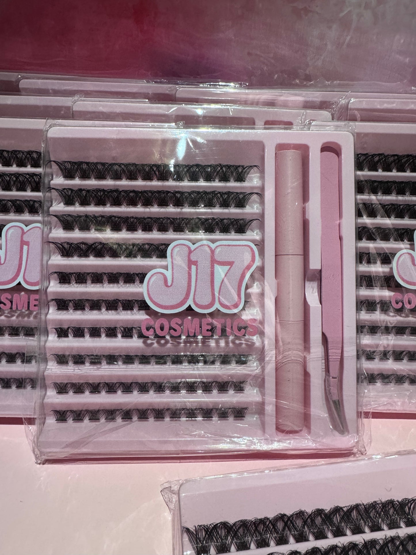 Eyelash extensions kit